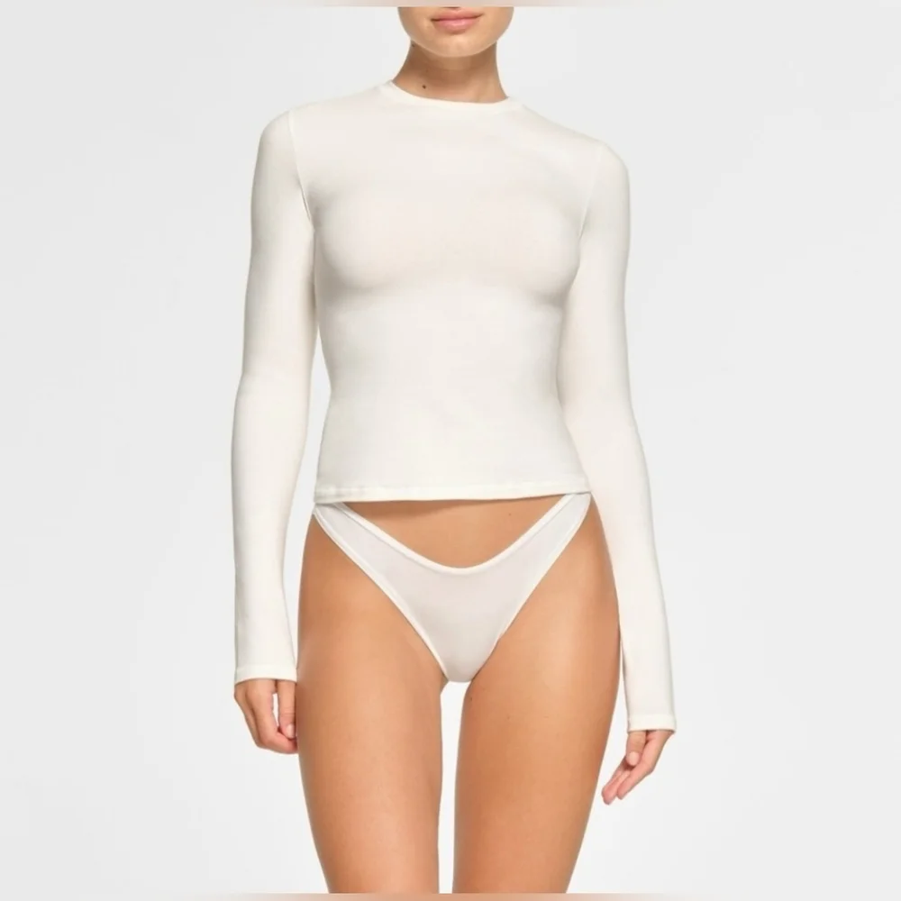 SKIMS!! Long Sleeve Swim Cover-up Cropped Top In 